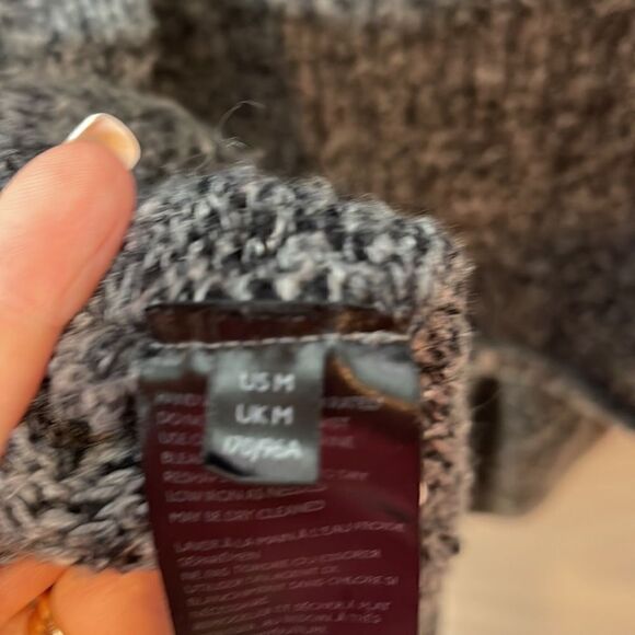 Anthropology Grey/Black Open Cardigan. Size Medium. - Picture 6 of 7